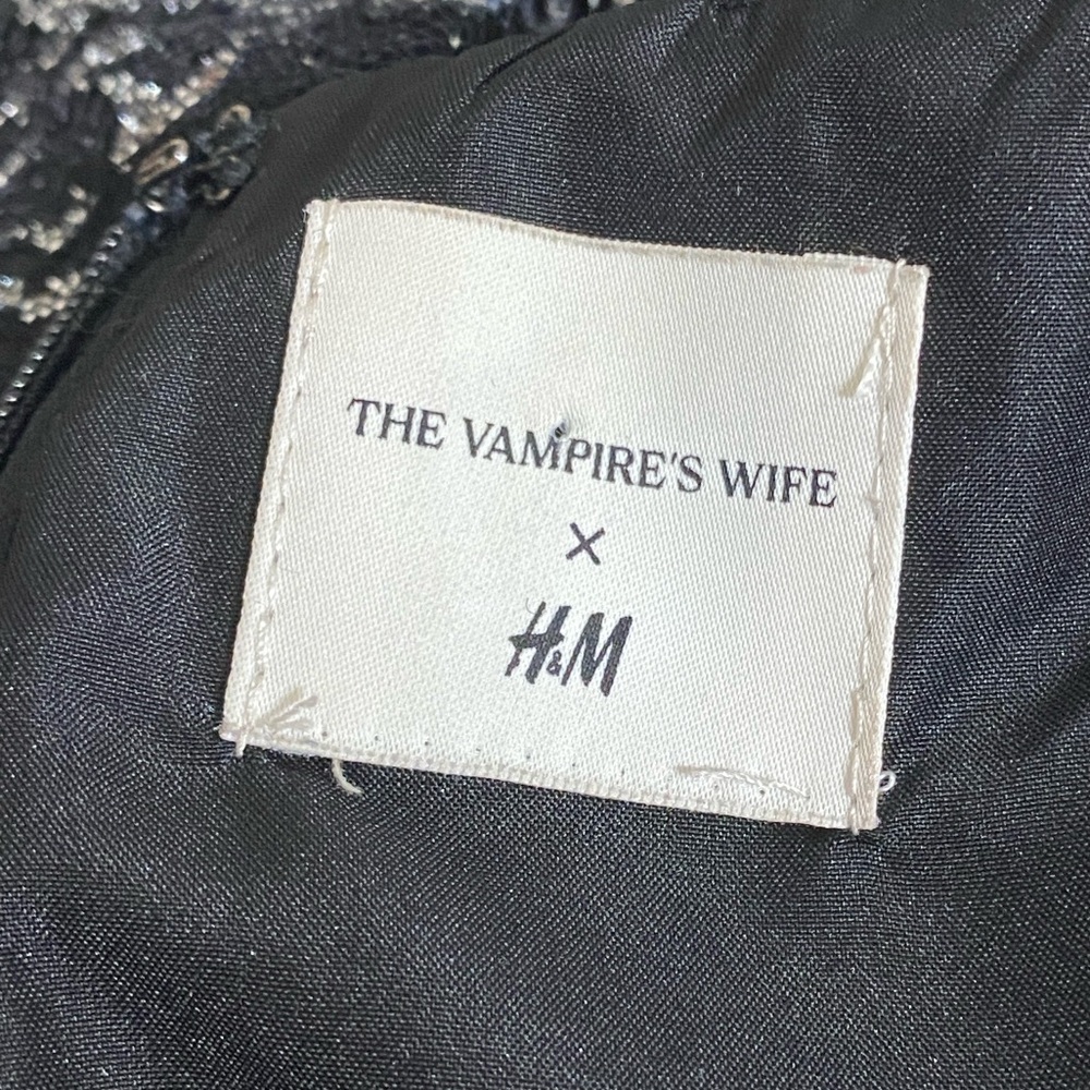 The Vampire’s Wife x H&M Mystique Silver Lace Dress - Picture 5 of 6